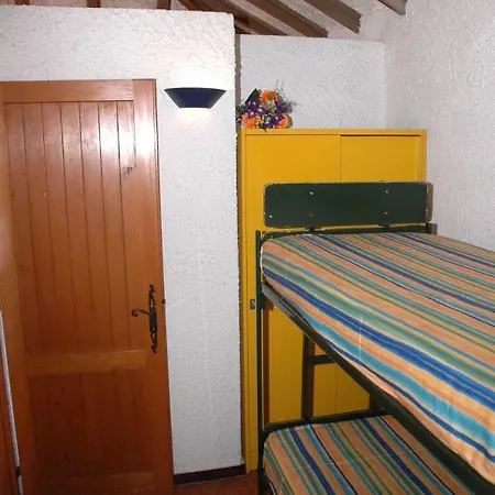 Bungalow Los Nidos Basic * 利尼亚诺萨比亚多罗