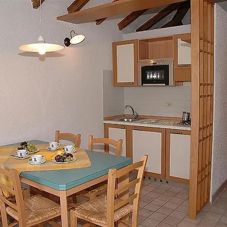 度假村 Bungalow Los Nidos Basic *
